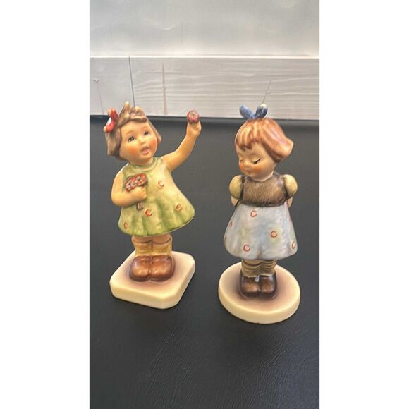 Lot of 4 Hummel 4 inches Tall  Germany  Goebel Figurine - Picture 8 of 10